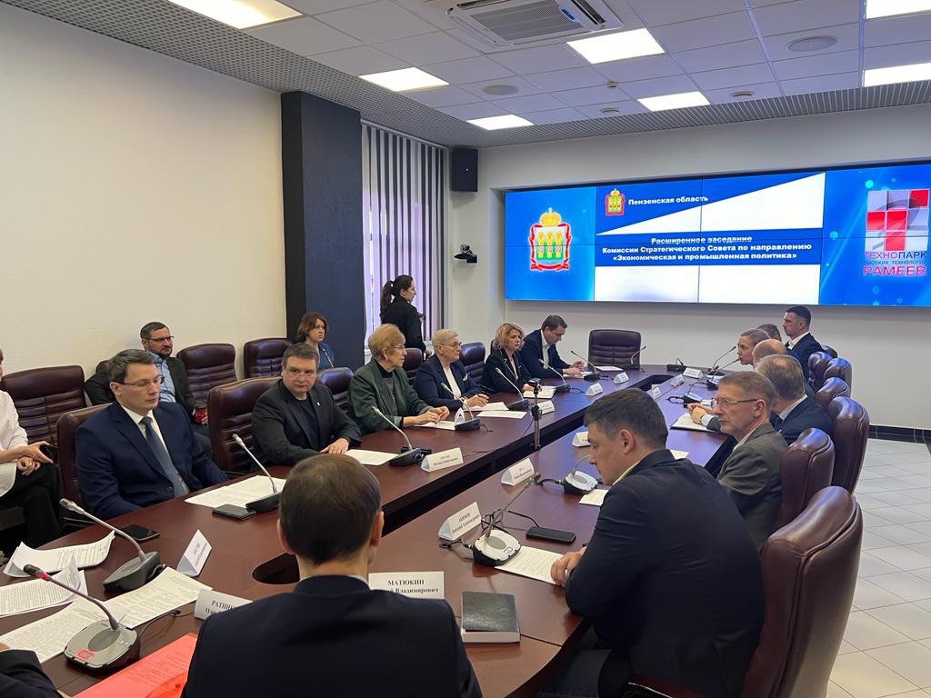 Михаил Лисин принял участие в работе комиссии Стратсовета