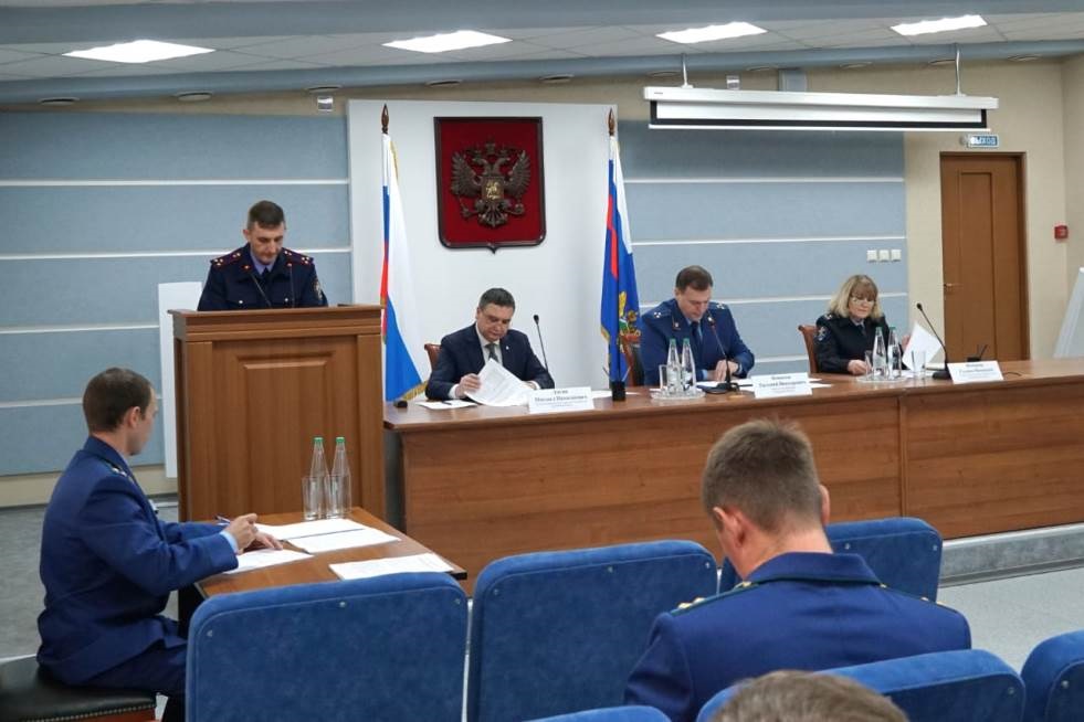 Михаил Лисин выступил с докладом на межведомственном совещании руководителей правоохранительных органов Михаил Лисин выступил с докладом на межведомственном совещании руководителей правоохранительных органов
