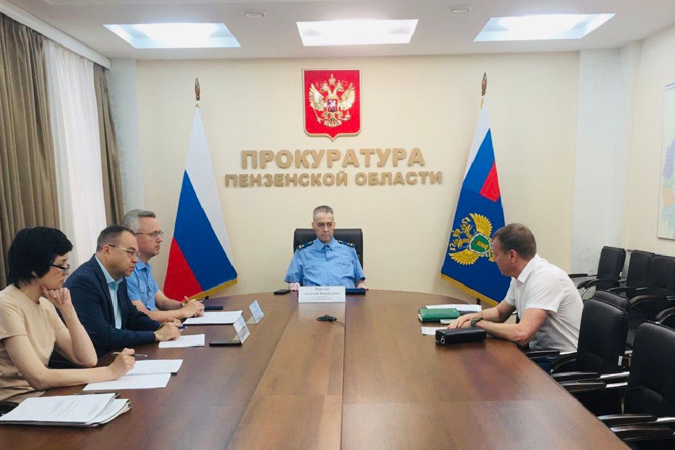 Сотрудники аппарата Уполномоченного и прокурор региона провели личный прием предпринимателей