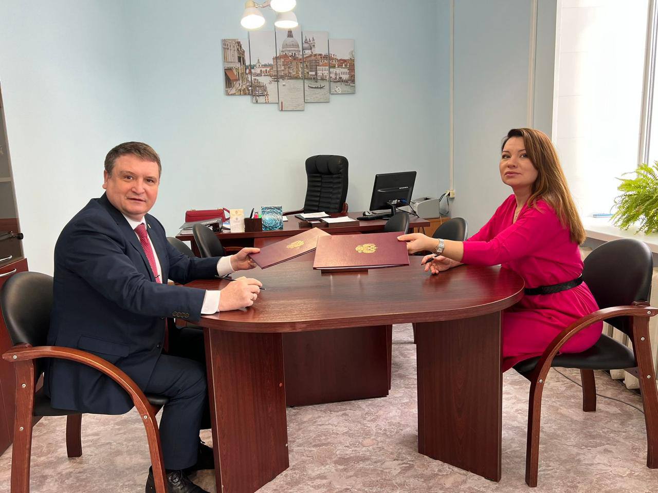 У омбудсмена становится больше деловых партнеров