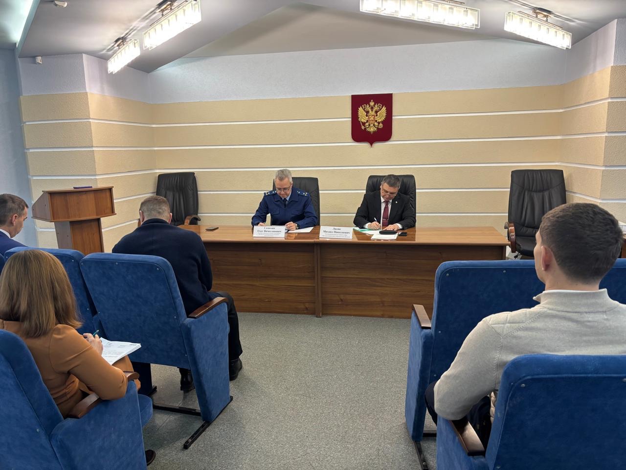 Уполномоченный по защите прав предпринимателей Михаил Лисин принял участие в рабочей встрече с представителями торговых сетей Уполномоченный по защите прав предпринимателей Михаил Лисин принял участие в рабочей встрече с представителями торговых сетей