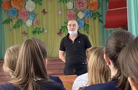 Помощник бизнес-омбудсмена в Лунинском районе провел встречу со школьниками Помощник бизнес-омбудсмена в Лунинском районе провел встречу со школьниками