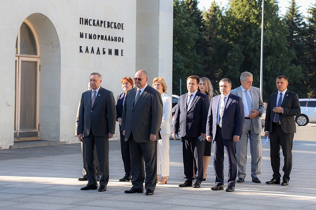 Рабочая поездка пензенской делегации во главе с губернатором Олегом Мельниченко в Санкт-Петербург (09.08.2022). Фото пресс-службы Губернатора Пензенской области